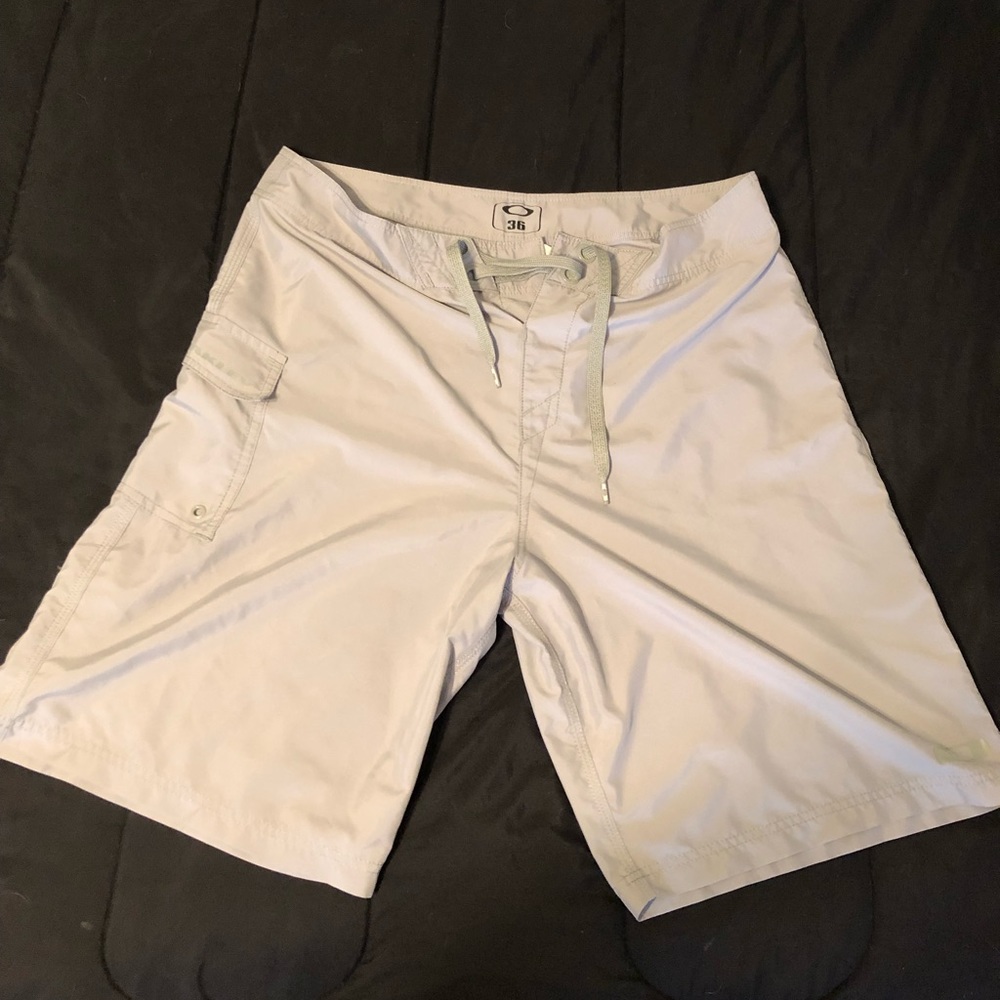 Men’s Oakley swim trunks sz 36